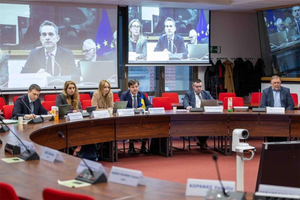 Мито на сою і ріпак та заборона експорту деревини: що Україна пояснила ЄС у Брюсселі?