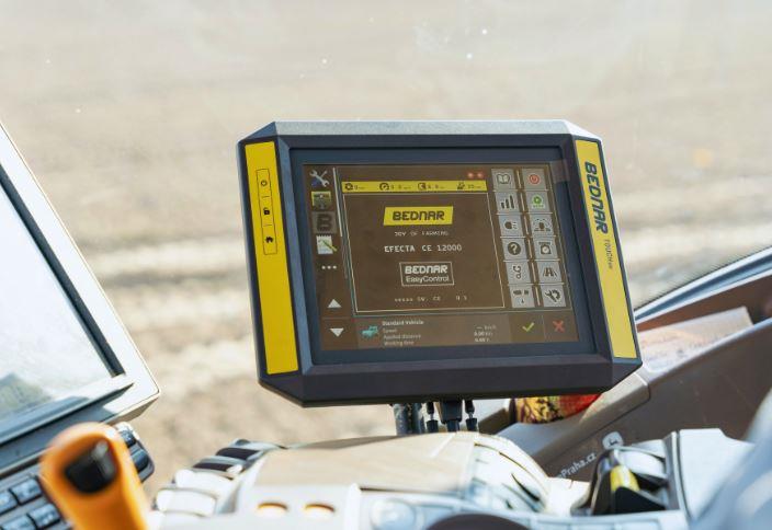 Новий стандарт продуктивності: BEDNAR EFECTA CE 12000 — ефективна сівалка для великих площ