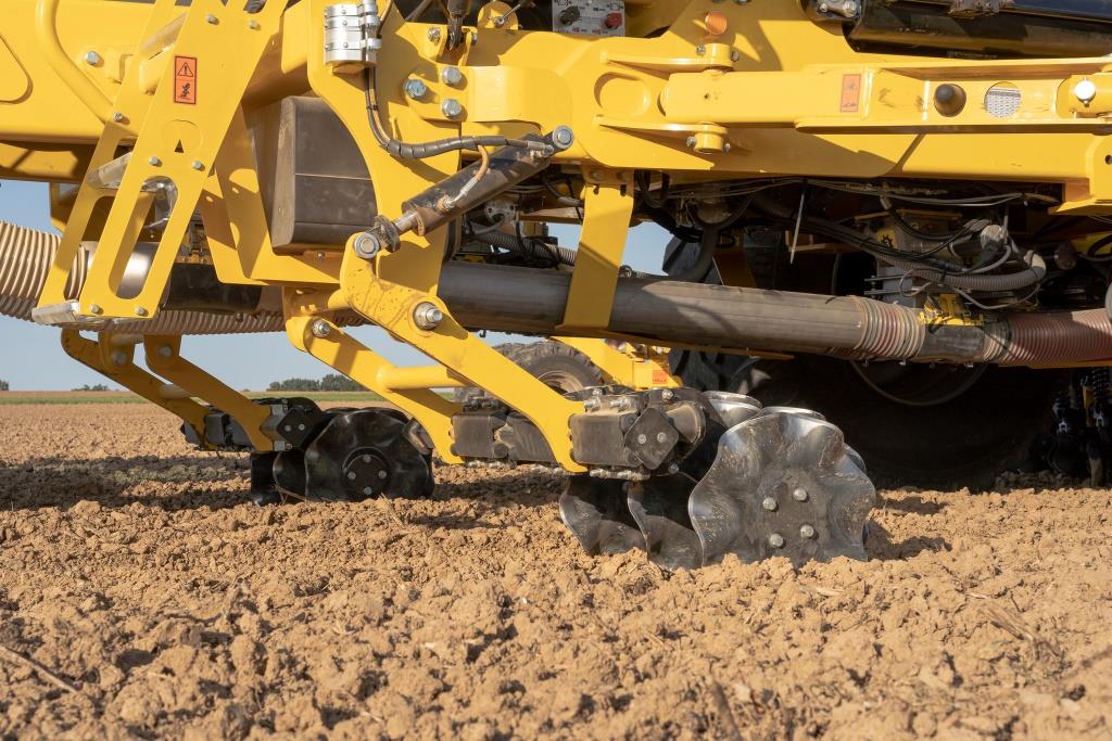 Новий стандарт продуктивності: BEDNAR EFECTA CE 12000 — ефективна сівалка для великих площ