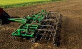 Verti-Till: як вертикальний обробіток ґрунту «вчить» землю дихати