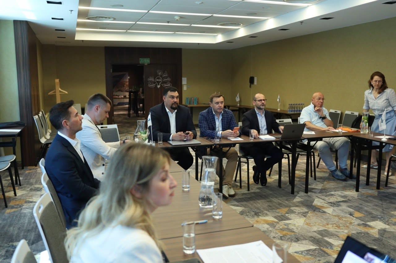 На шляху до вуглецево-нейтральної економіки ЄС: потенціал об’єднаного потужного агрокомплексу ЄС та України