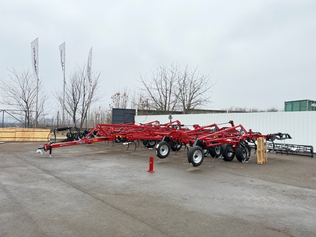 Культиватор Case IH Tiger-Mate 255 у роботі: три господарства про продуктивність, якість обробітку та роботу у складних умовах 